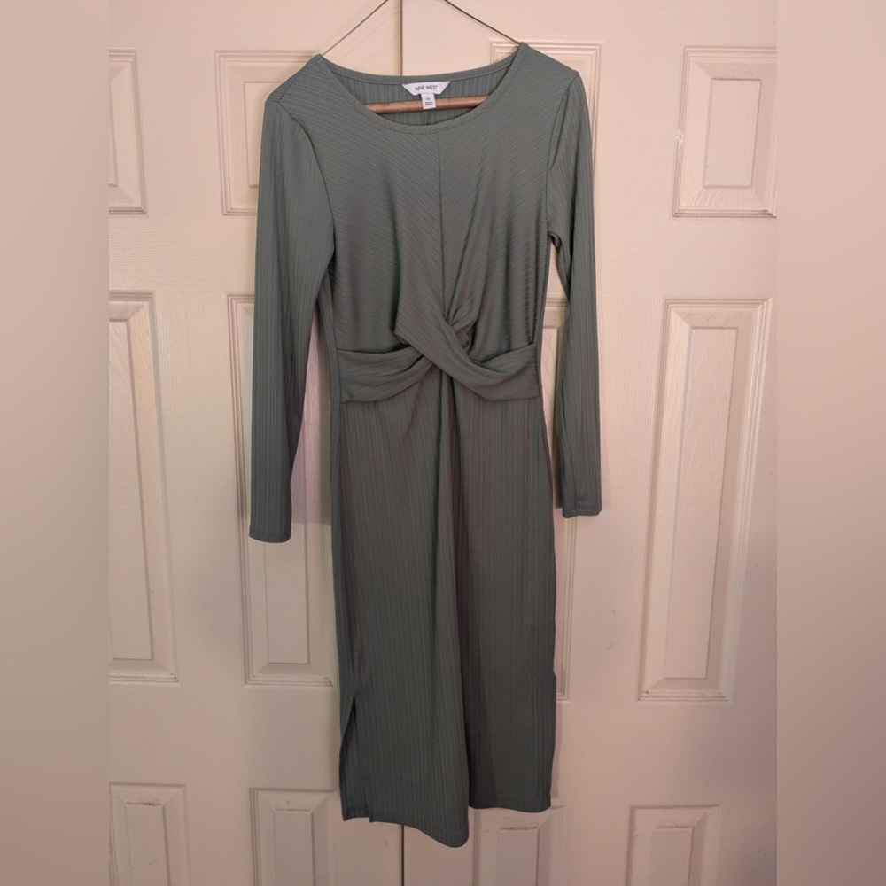 Women’s nine W. extra small dress